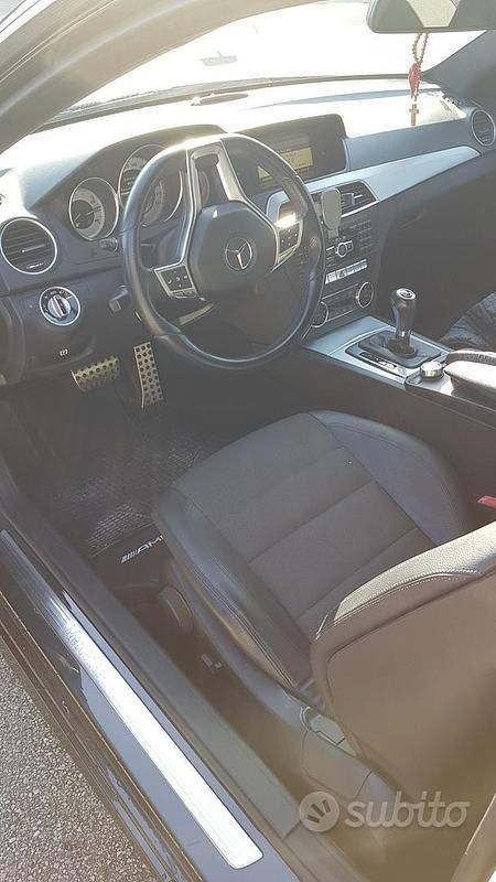 Usata Mercedes C220 Avantgarde 170 CV (125 kW) 2012 Nero Coupé