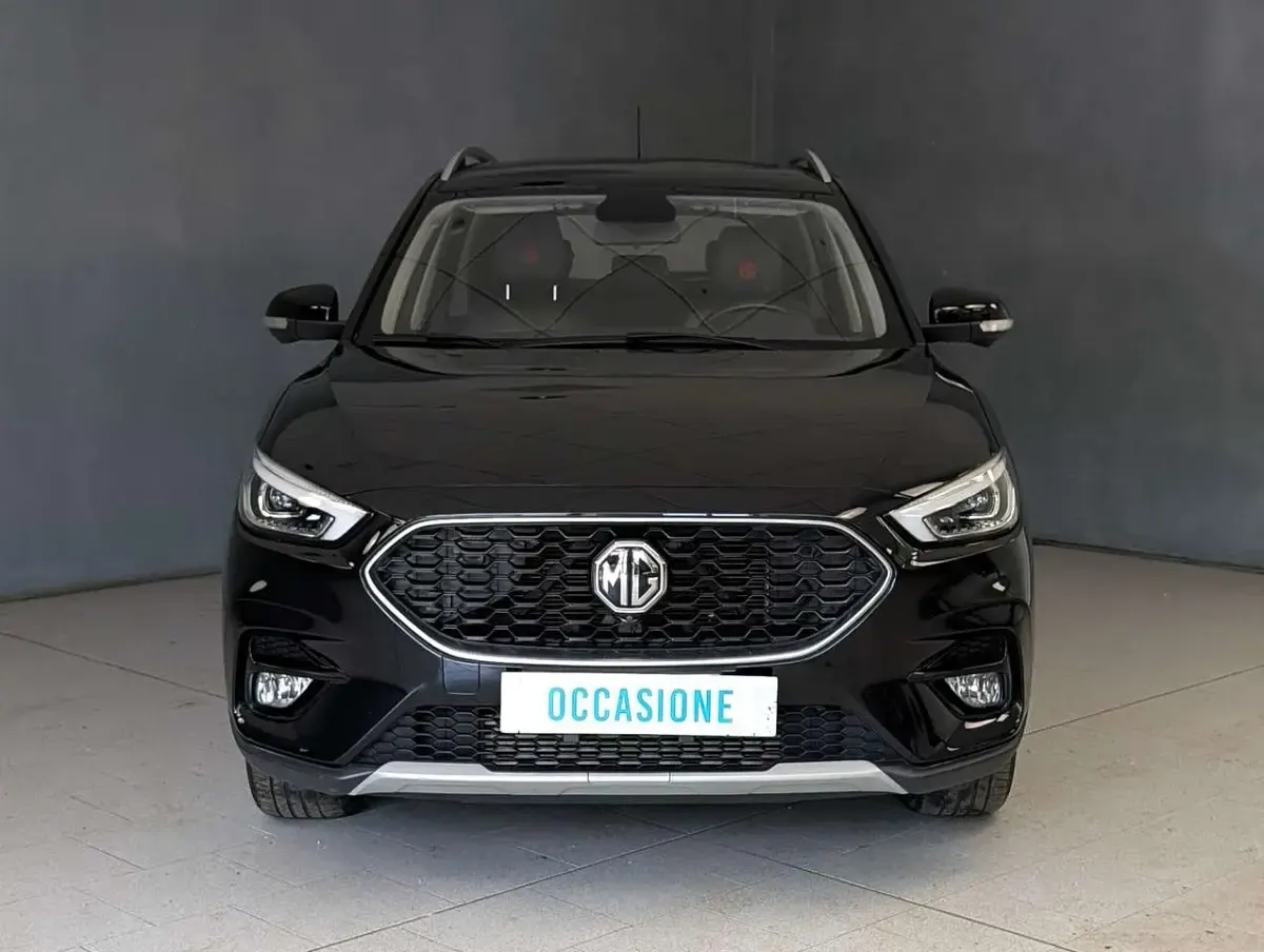 Usata MG ZS Luxury 111 CV (81 kW) 2023 Nero SUV
