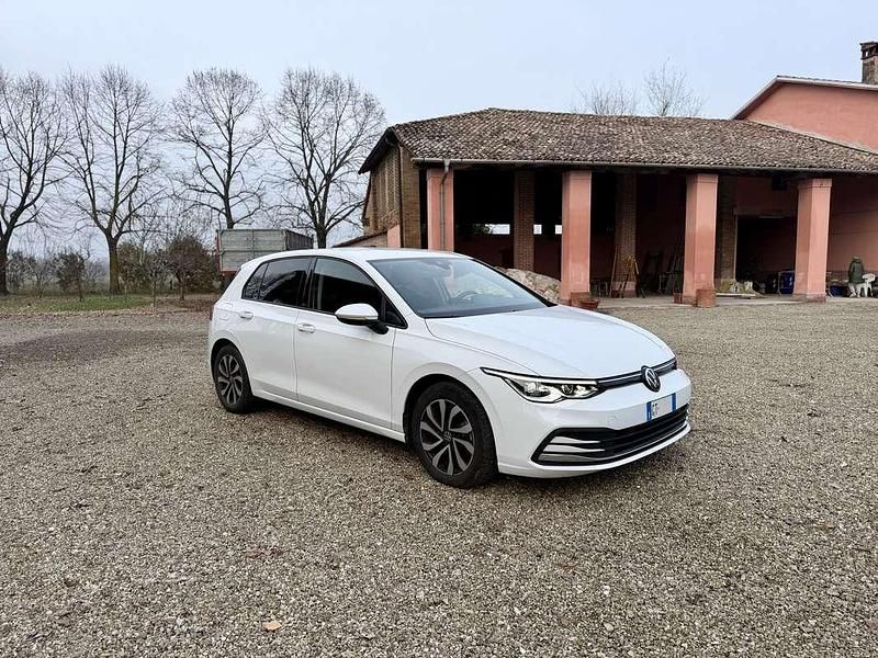 Usata VW Golf VIII Active 150 CV (110 kW) 2023 Bianco Berlina