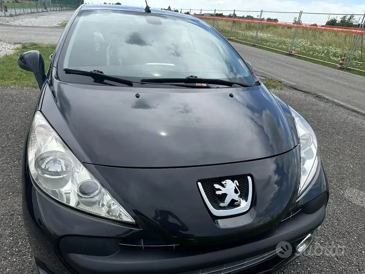 Usata Peugeot 207 CC 120 CV (88 kW) 2008 Nero Cabrio