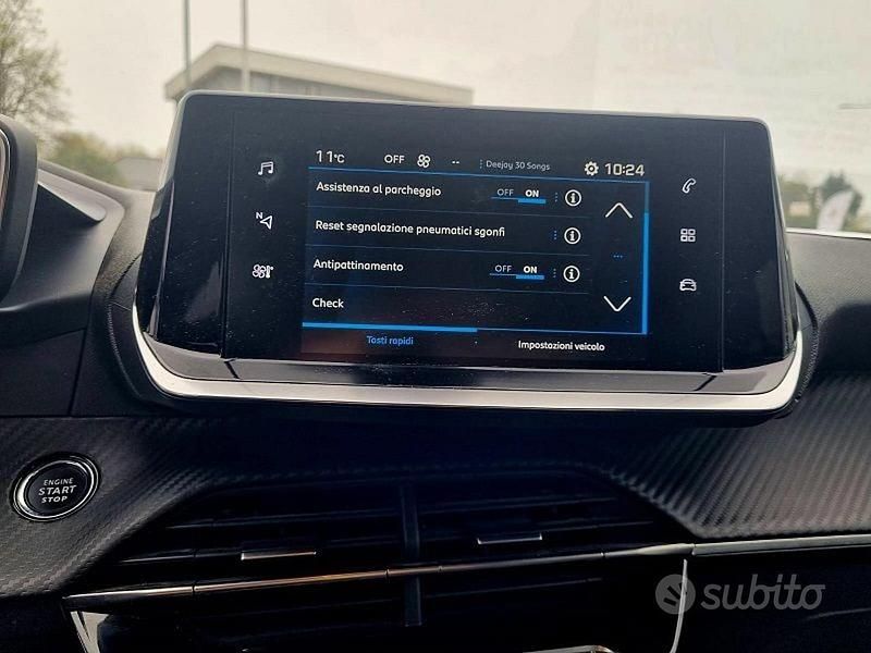 Usata Peugeot 208 101 CV (74 kW) 2021 Nero Utilitaria