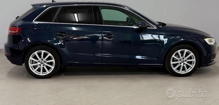 Usata Audi A3 2018 Blu Station wagon