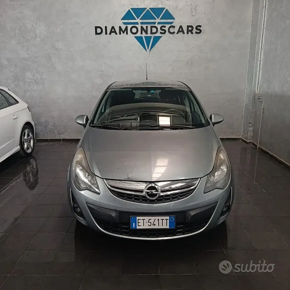 Usata Opel Corsa 75 CV (55 kW) 2014 Grigio Utilitaria