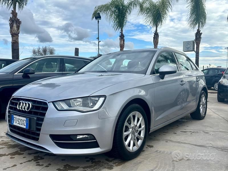 Grigio Usata 2016 Audi A3 Tre volumi | 13.900 € (Molto cara) - Immagine 1/4
