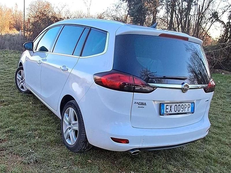 Bianco Usata 2015 Opel Zafira Tourer Cosmo Monovolume | 4500 € (Ottimo prezzo) - Immagine 1/4
