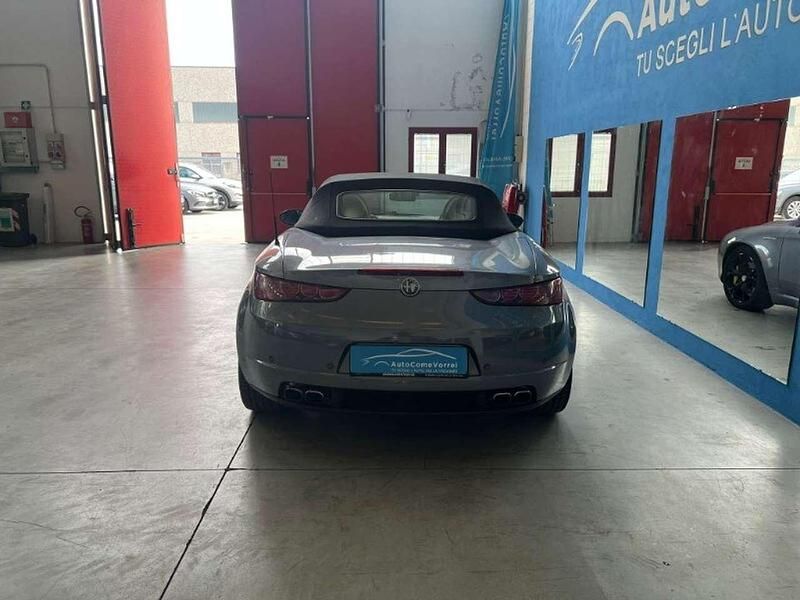 Usata Alfa Romeo Spider Exclusive 200 CV (147 kW) 2007 Beige Cabrio