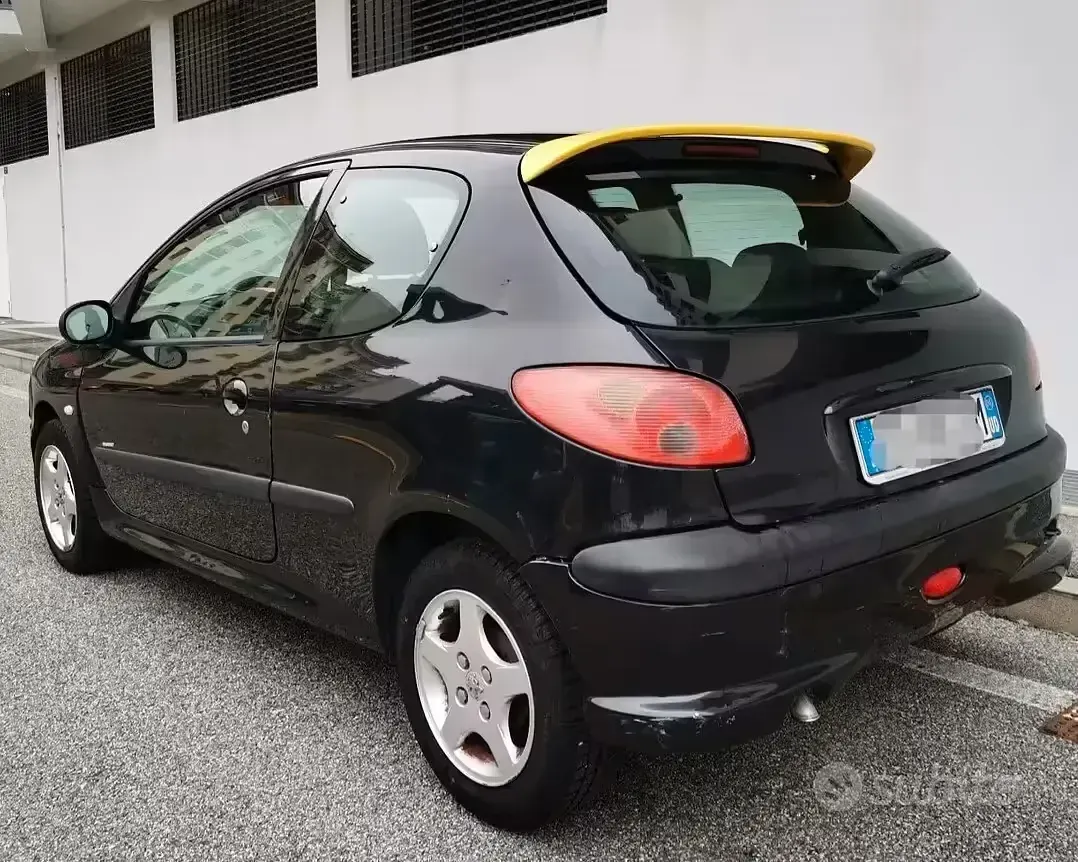 Usata Peugeot 206 60 CV (44 kW) 2004 Nero Utilitaria