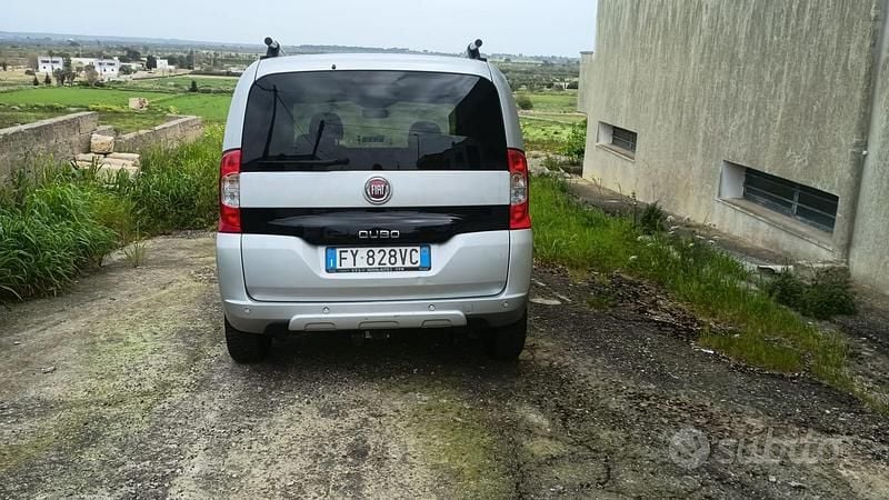Occasion Fiat Qubo Trekking 80 ch (58 kW) 2020 Gris Monospace