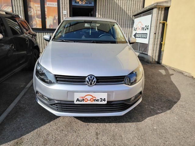 Usata VW Polo Trendline 75 CV (55 kW) 2016 Argento metallizzato Berlina
