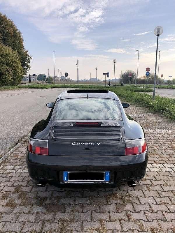 Usata Porsche 911 Carrera 4 300 CV (220 kW) 1999 Coupé