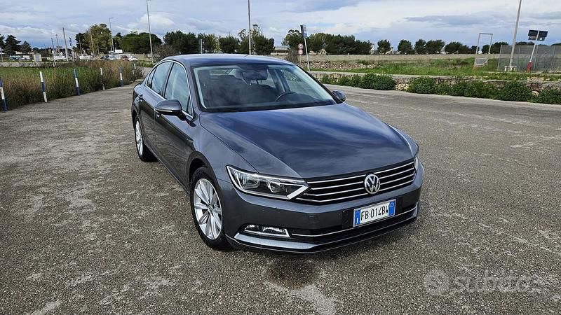 Usata VW Passat Business 120 CV (88 kW) 2016 Grigio Berlina