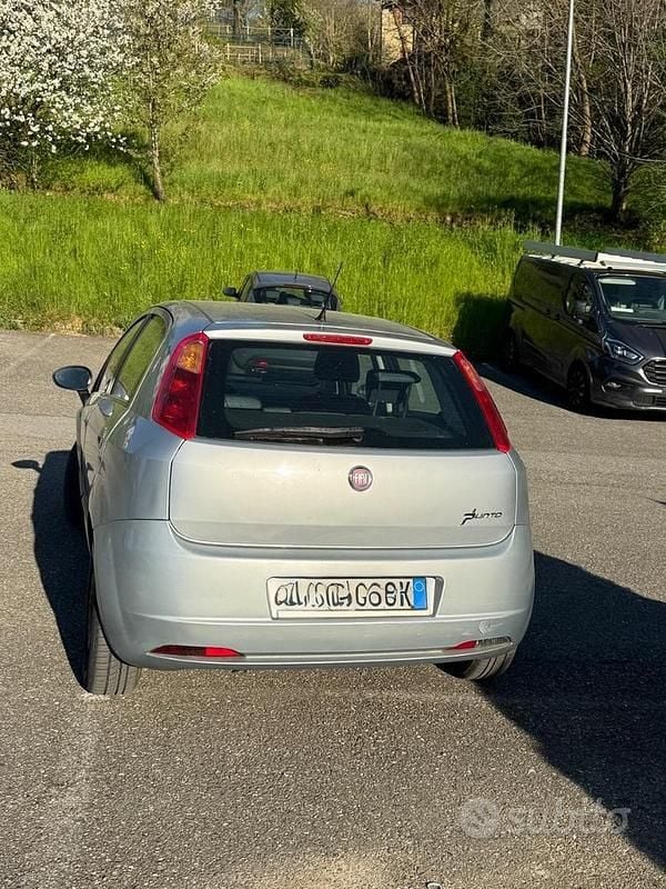 Usata Fiat Grande Punto 2009 Grigio Utilitaria
