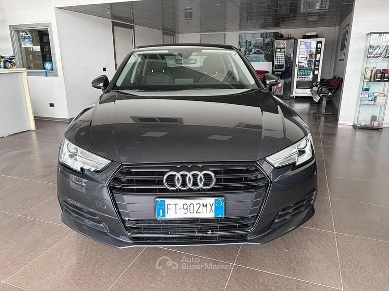 Usata Audi A4 Business 150 CV (110 kW) 2018 Grigio Berlina