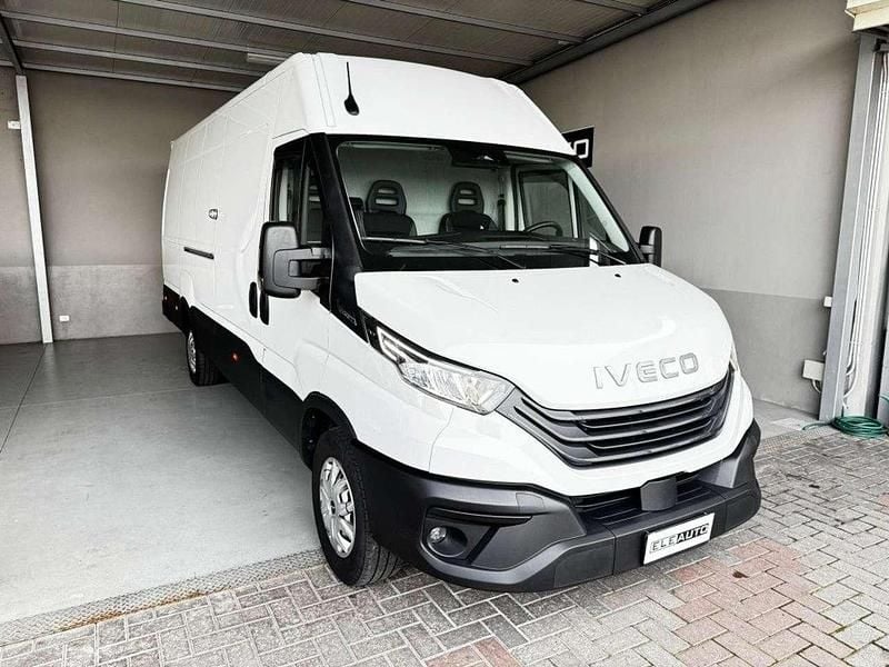 Usata Iveco Daily 136 CV (100 kW) 2024 Bianco Furgone