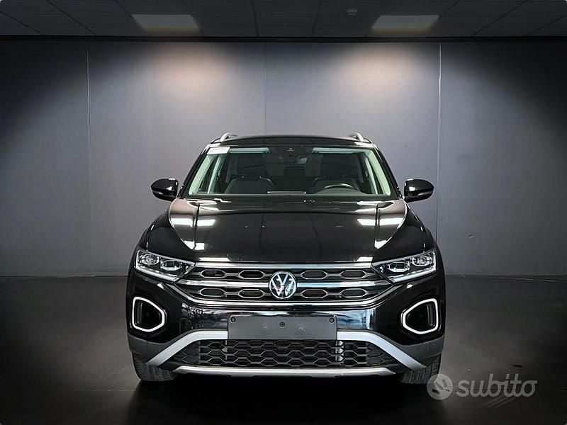 Usata VW T-Roc Style 150 CV (110 kW) 2023 Nero SUV