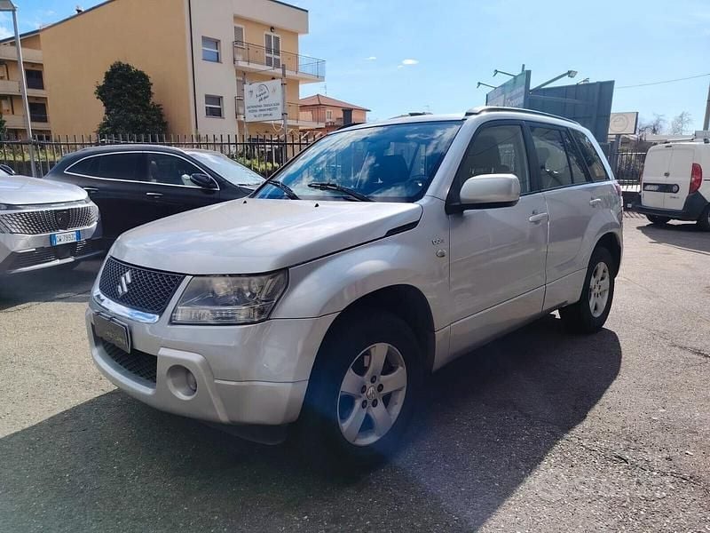 Usata Suzuki Grand Vitara 130 CV (95 kW) 2006 Grigio SUV