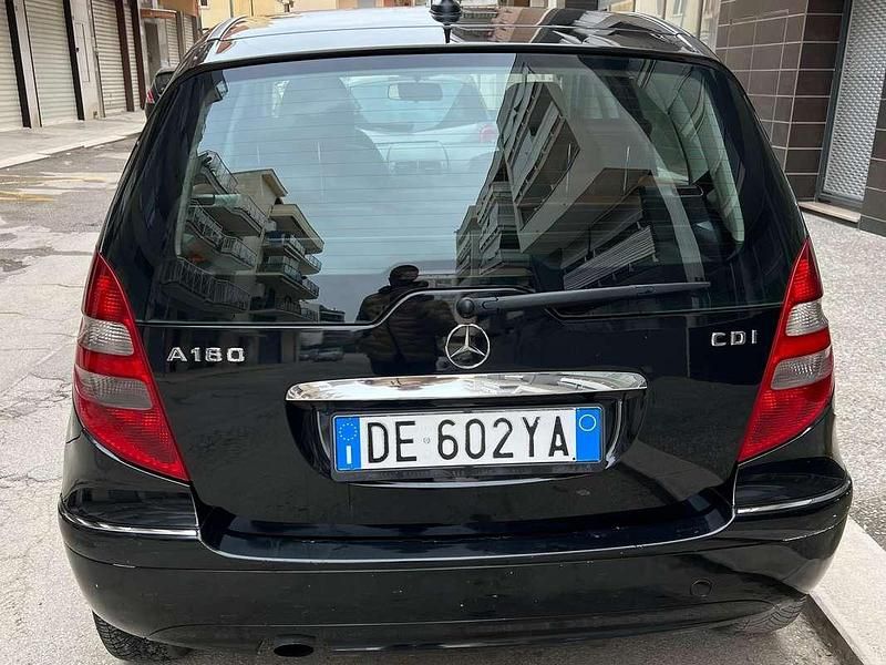 Usata Mercedes A180 109 CV (80 kW) 2007 Nero Monovolume