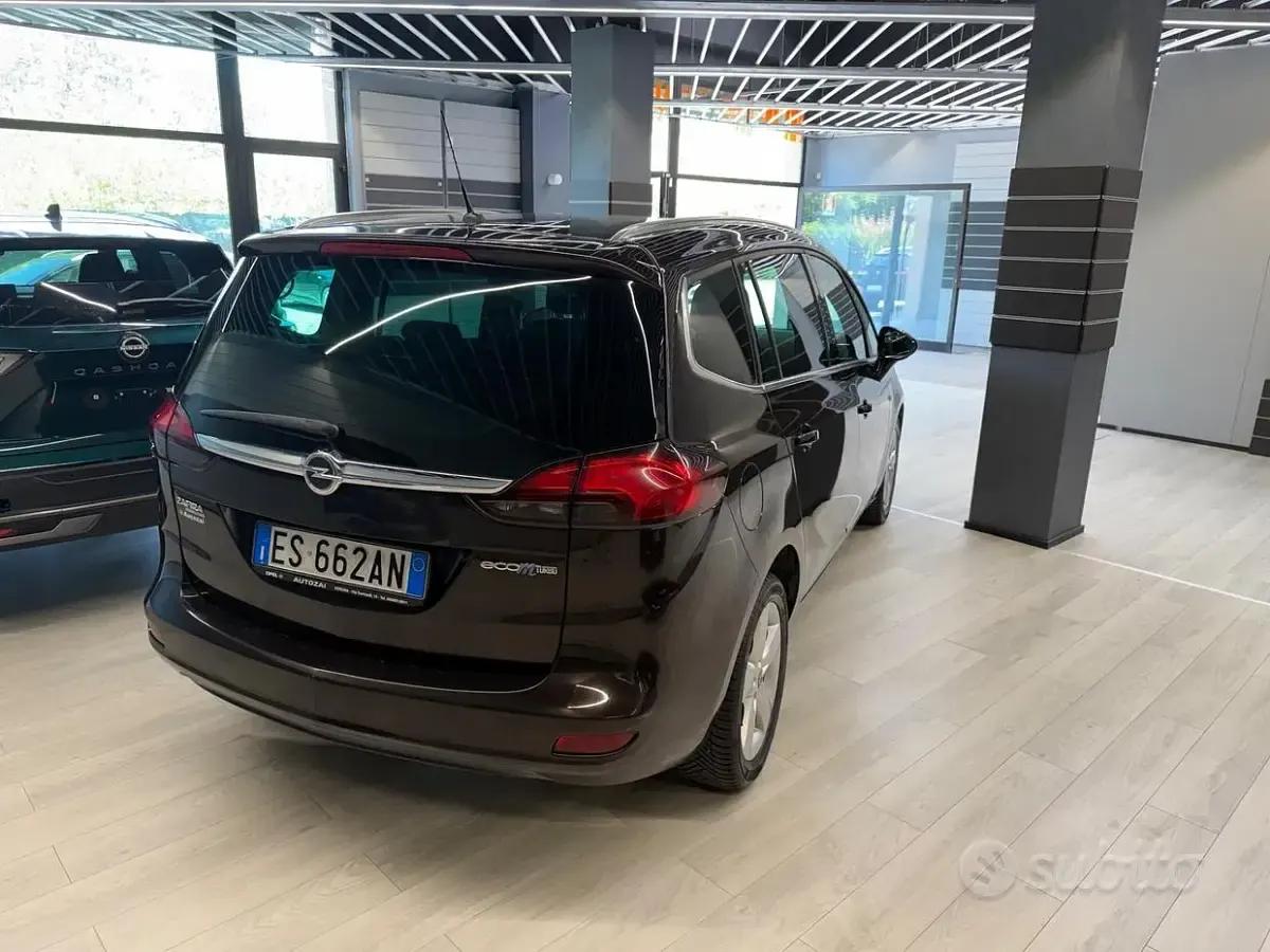 Usata Opel Zafira Tourer 150 CV (110 kW) 2013 Marrone Monovolume