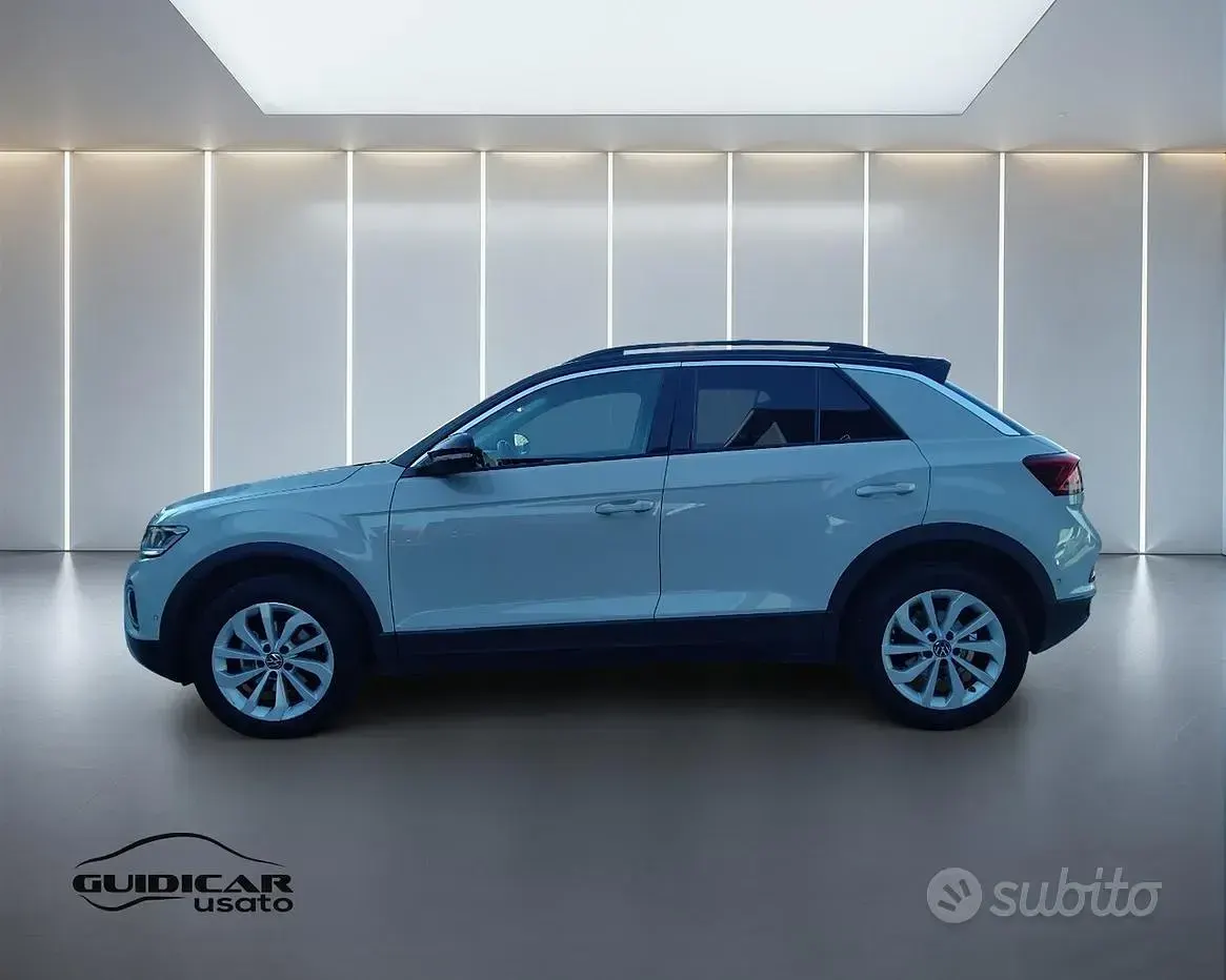 Usata VW T-Roc Edition 116 CV (85 kW) 2024 Giallo SUV
