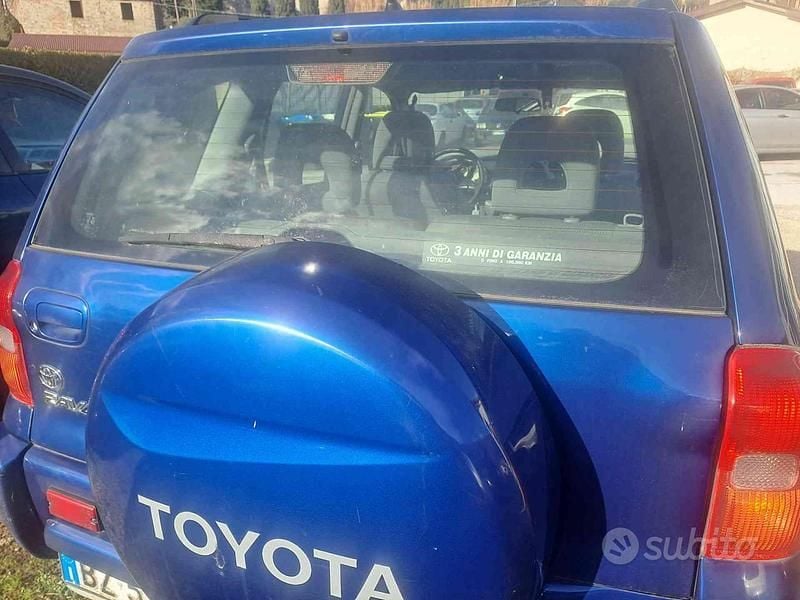 Usata Toyota RAV4 Sol 116 CV (85 kW) 2002 Blu SUV