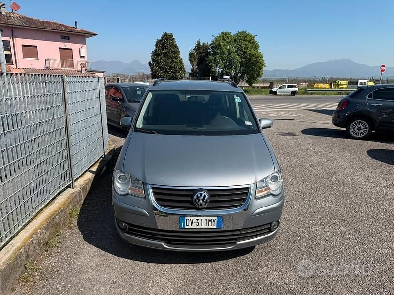 Usata VW Touran 109 CV (80 kW) 2009 Grigio Monovolume