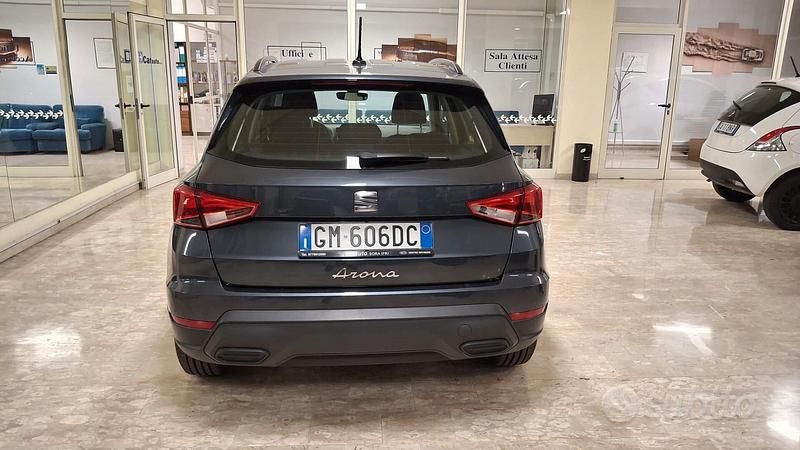 Usata Seat Arona Style 95 CV (69 kW) 2022 Grigio SUV