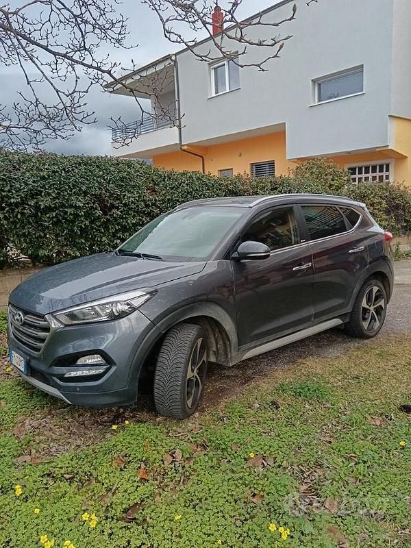 Usata Hyundai Tucson 116 CV (85 kW) 2018 Grigio SUV