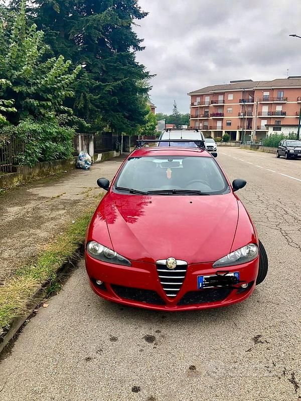 Usata Alfa Romeo 147 Progression 120 CV (88 kW) 2007 Rosso Utilitaria