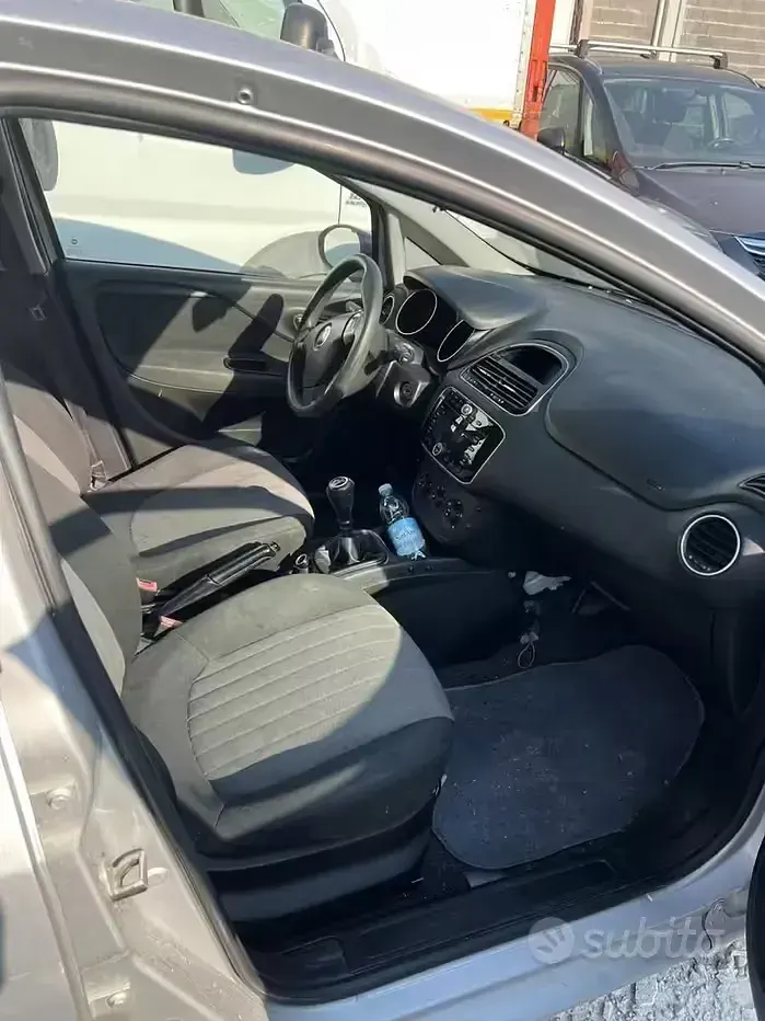 Usata Fiat Punto 2018 Grigio Utilitaria