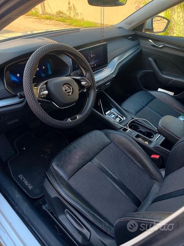 Usata Skoda Octavia 2021 Bianco Station wagon