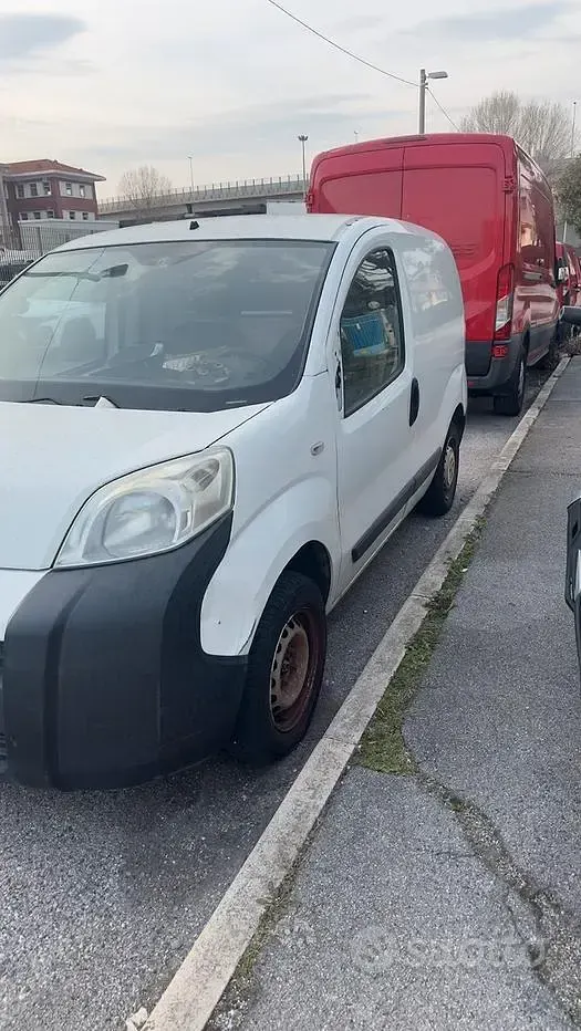 Usata Peugeot Bipper 75 CV (55 kW) 2013 Bianco Monovolume