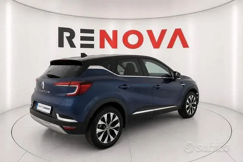 Usata Renault Captur Techno 101 CV (74 kW) 2024 Blu SUV