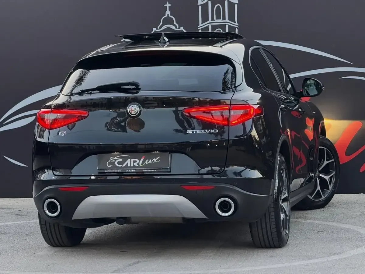 Usata Alfa Romeo Stelvio Super 190 CV (139 kW) 2021 Nero SUV