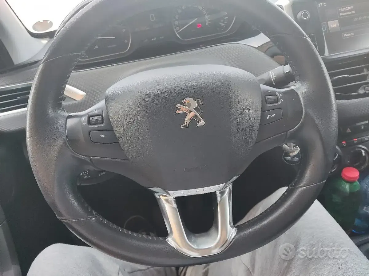Usata Peugeot 2008 99 CV (72 kW) 2016 Grigio SUV