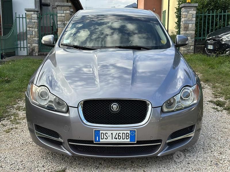 Usata Jaguar XF Premium Luxury 238 CV (175 kW) 2008 Grigio Berlina