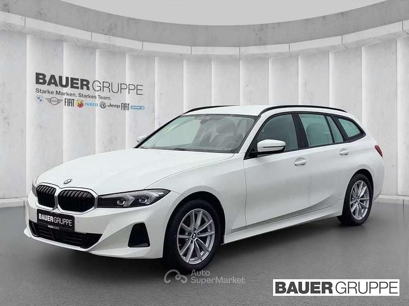 Bianco Usata 2023 BMW 318 Station wagon | 27.900 € (Buon prezzo) - Immagine 1/4