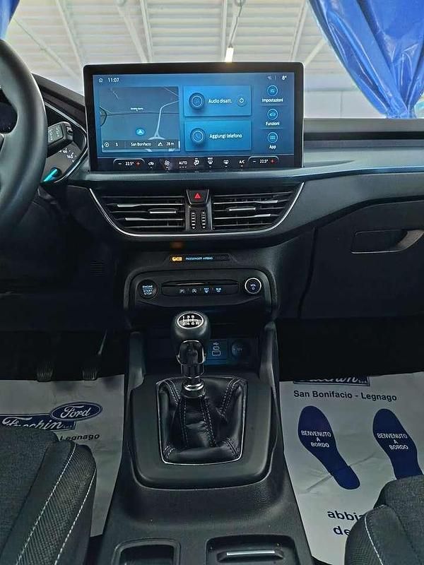 Usata Ford Focus Active 125 CV (91 kW) 2025 Argento Berlina