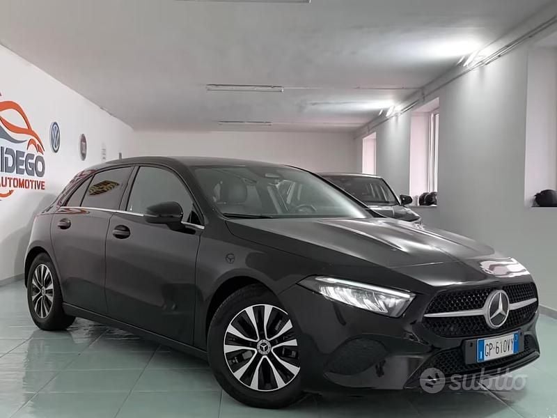 Usata Mercedes A180 Progressive 115 CV (84 kW) 2023 Nero Berlina