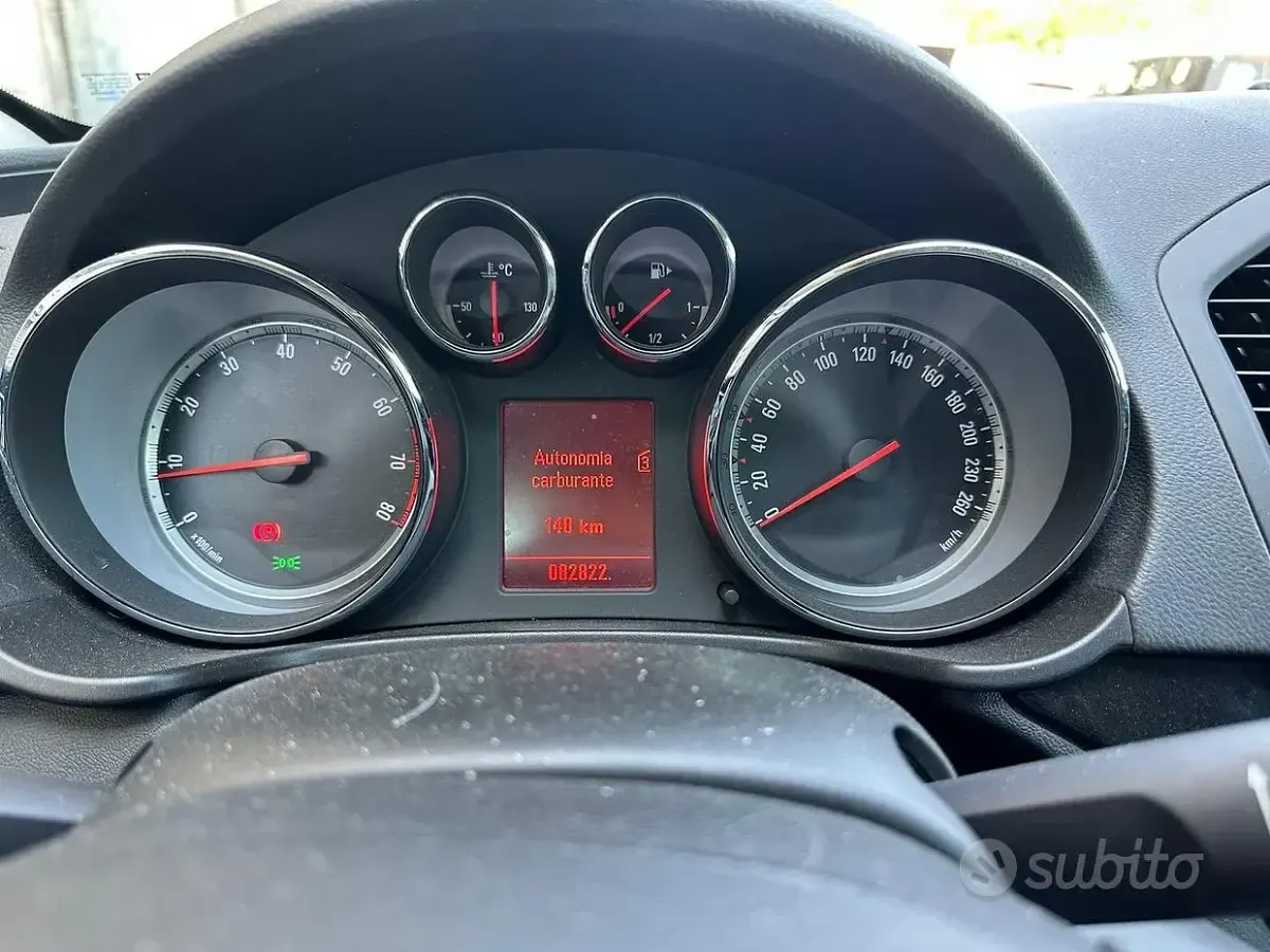 Usata Opel Insignia Cosmo 179 CV (131 kW) 2010 Grigio Berlina