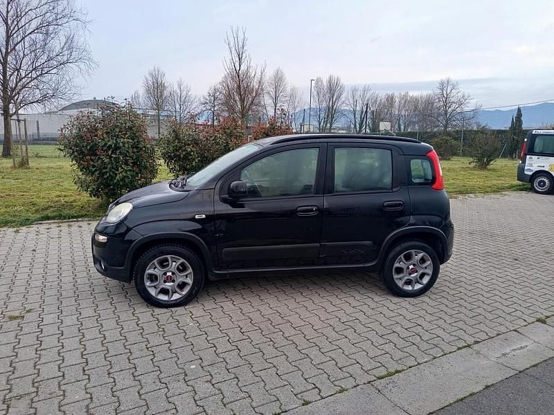 Usata Fiat Panda 4x4 S 75 CV (55 kW) 2013 Nero Utilitaria
