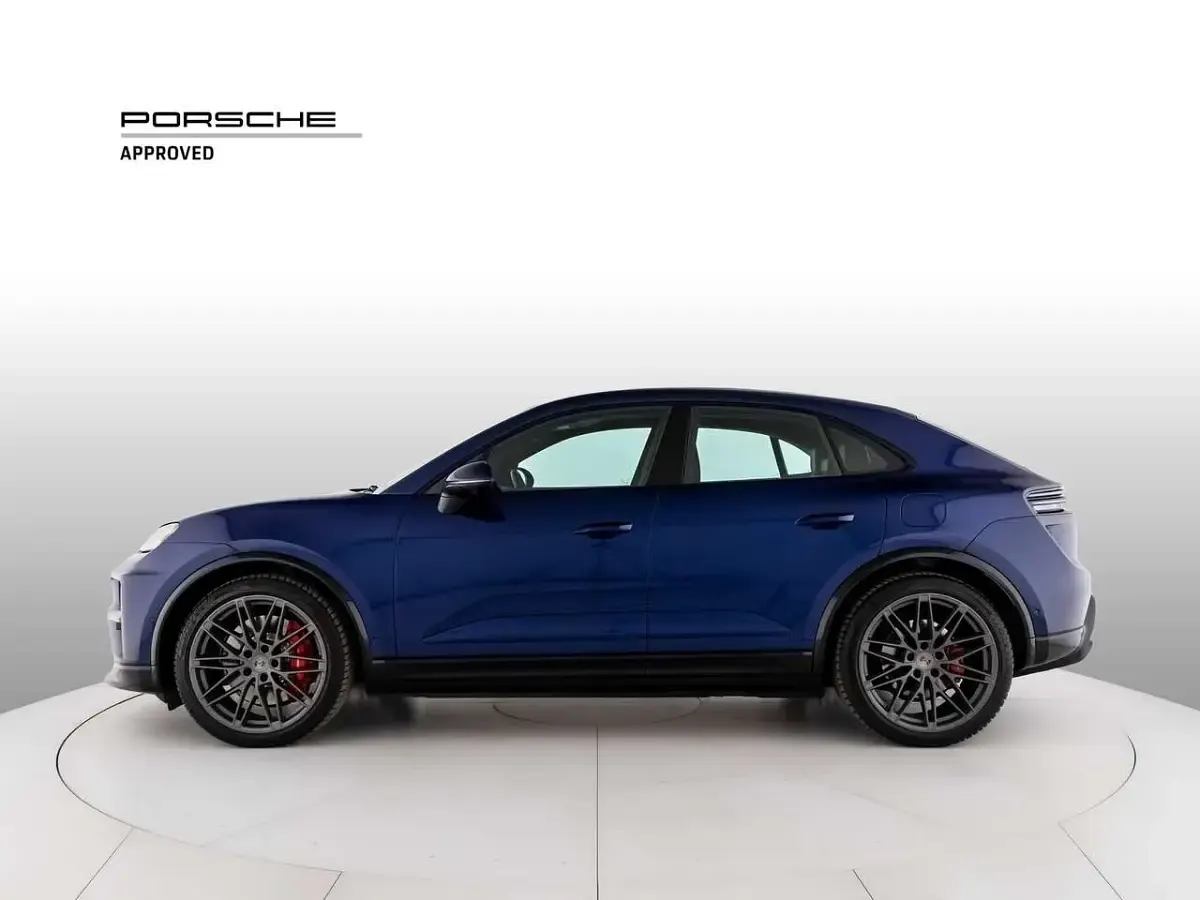 Usata Porsche Macan Turbo 144 kW (197 CV) 2025 Blu genziana metallizzato SUV