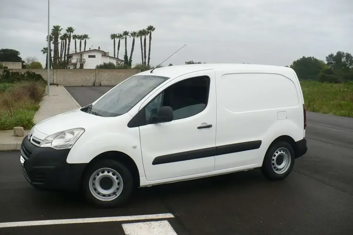 Usata Citroën Berlingo 75 CV (55 kW) 2018 Bianco Monovolume