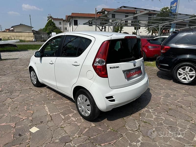 Usata Suzuki Splash GL 68 CV (50 kW) 2013 Bianco Utilitaria