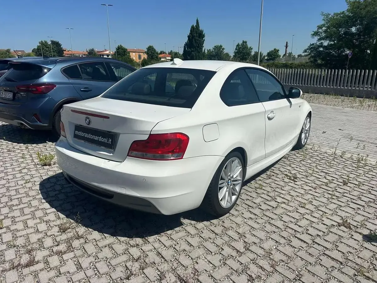 Usata BMW 123 Coupé M Sport 204 CV (150 kW) 2012 Bianco Coupé