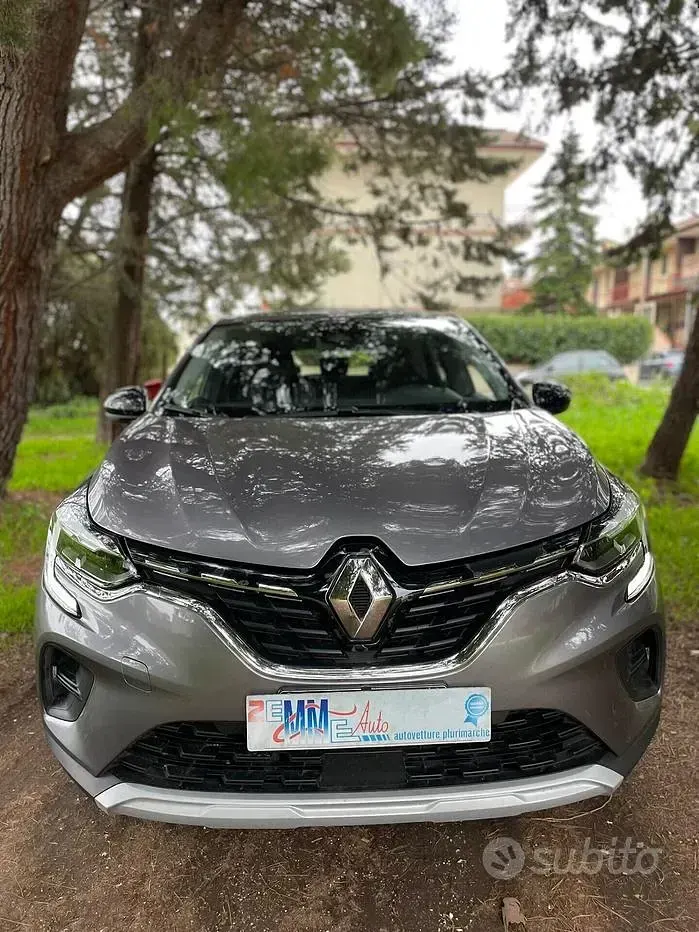 Usata Renault Captur Business 116 CV (85 kW) 2021 Grigio SUV