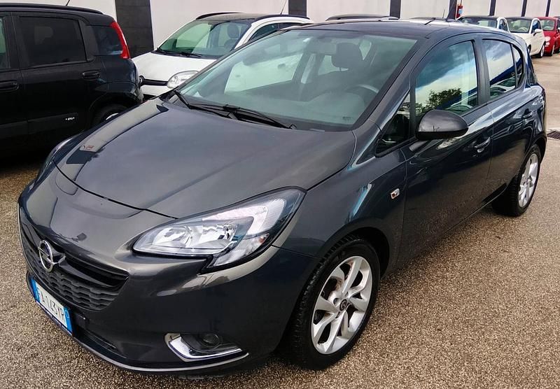 Usata Opel Corsa 90 CV (66 kW) 2016 Grigio Berlina