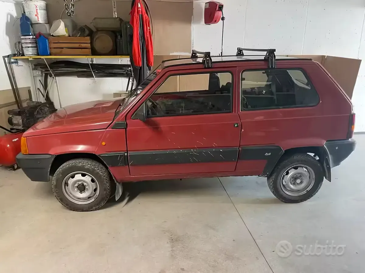 Usata Fiat Panda 4x4 54 CV (39 kW) 1993 Rosso Utilitaria