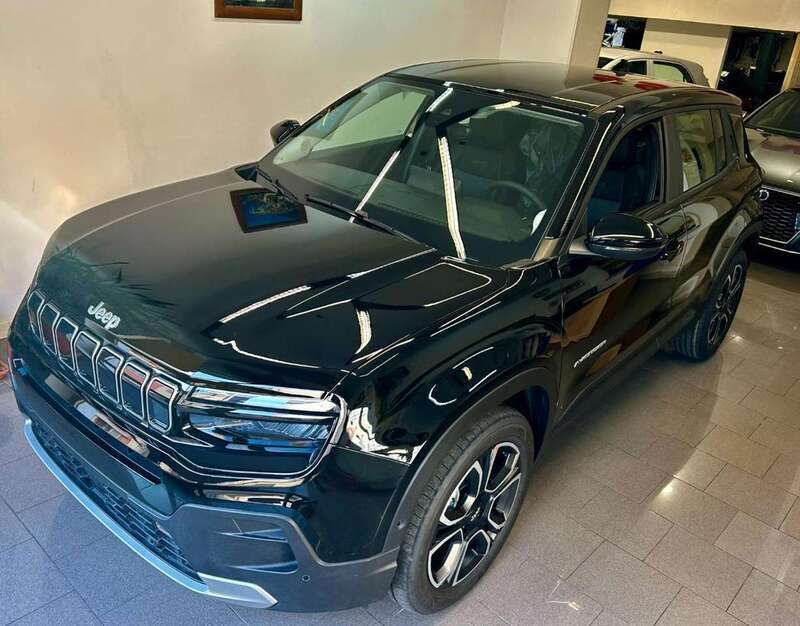 Nero Nuova 2025 Jeep Avenger Summit SUV | 27.890 € (Buon prezzo) - Immagine 1/4