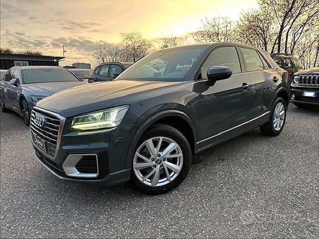 Usata Audi Q2 Sport 116 CV (85 kW) 2017 Grigio SUV