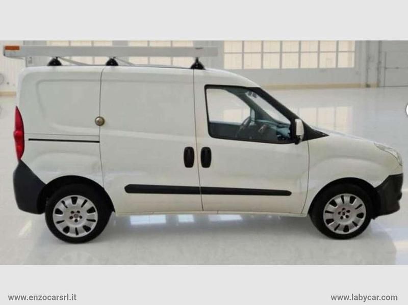 Usata Fiat Doblò 95 CV (69 kW) 2011 Bianco Monovolume